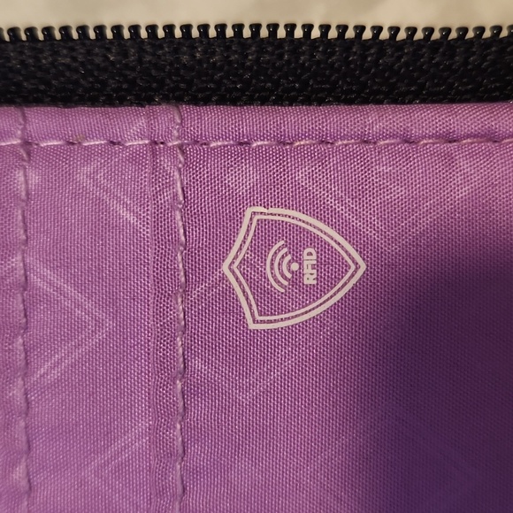 Vera Bradley black and purple Crossbody bag or wristlet with removable strap - Picture 4 of 6